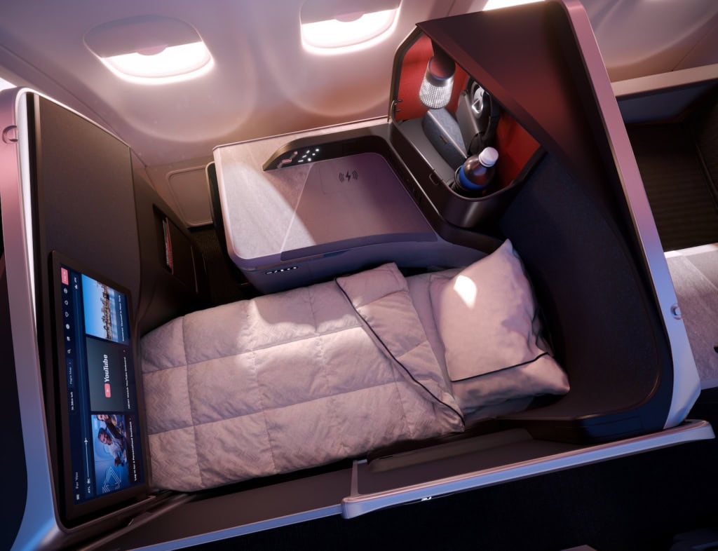 Blick von oben auf den Business Class Seat Delto Suite one