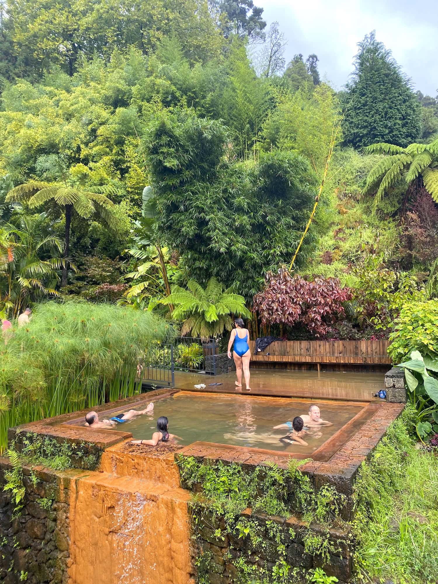 Das Thermalbad Bad Poça da Dona Beija auf der Azoreninsel São Miguel