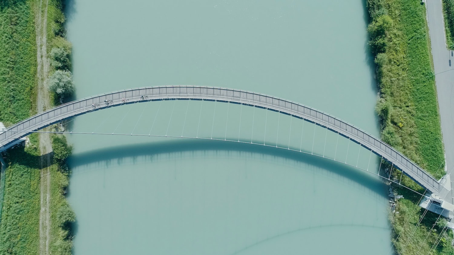 Brücke von oben auf dem Drauradweg