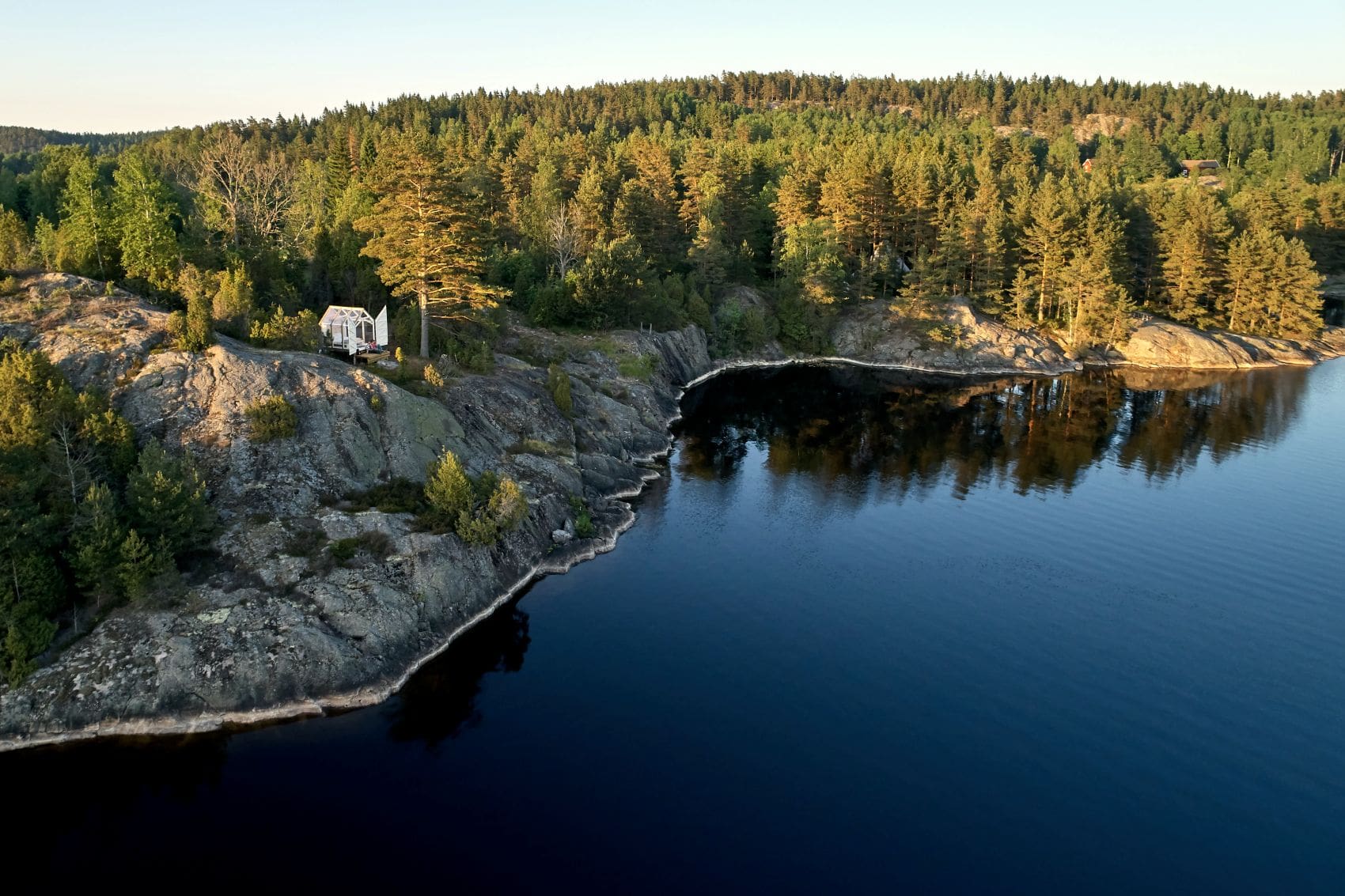 Panorama-Blick auf das Glashaus Steneby in Westschweden