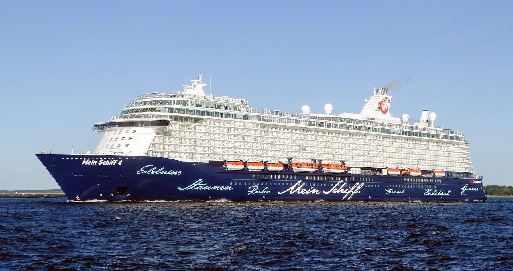 Mein Schiff 4 auf hoher See