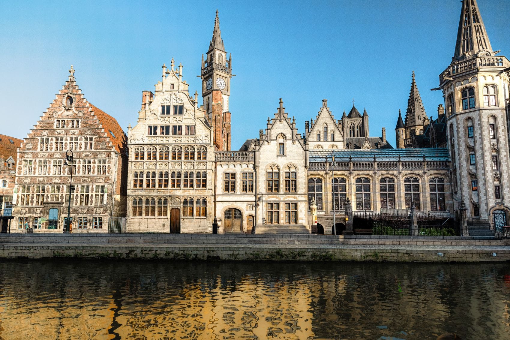 1898 Porter's Houase und 1898 The Post Gebäudeensemble in Gent 