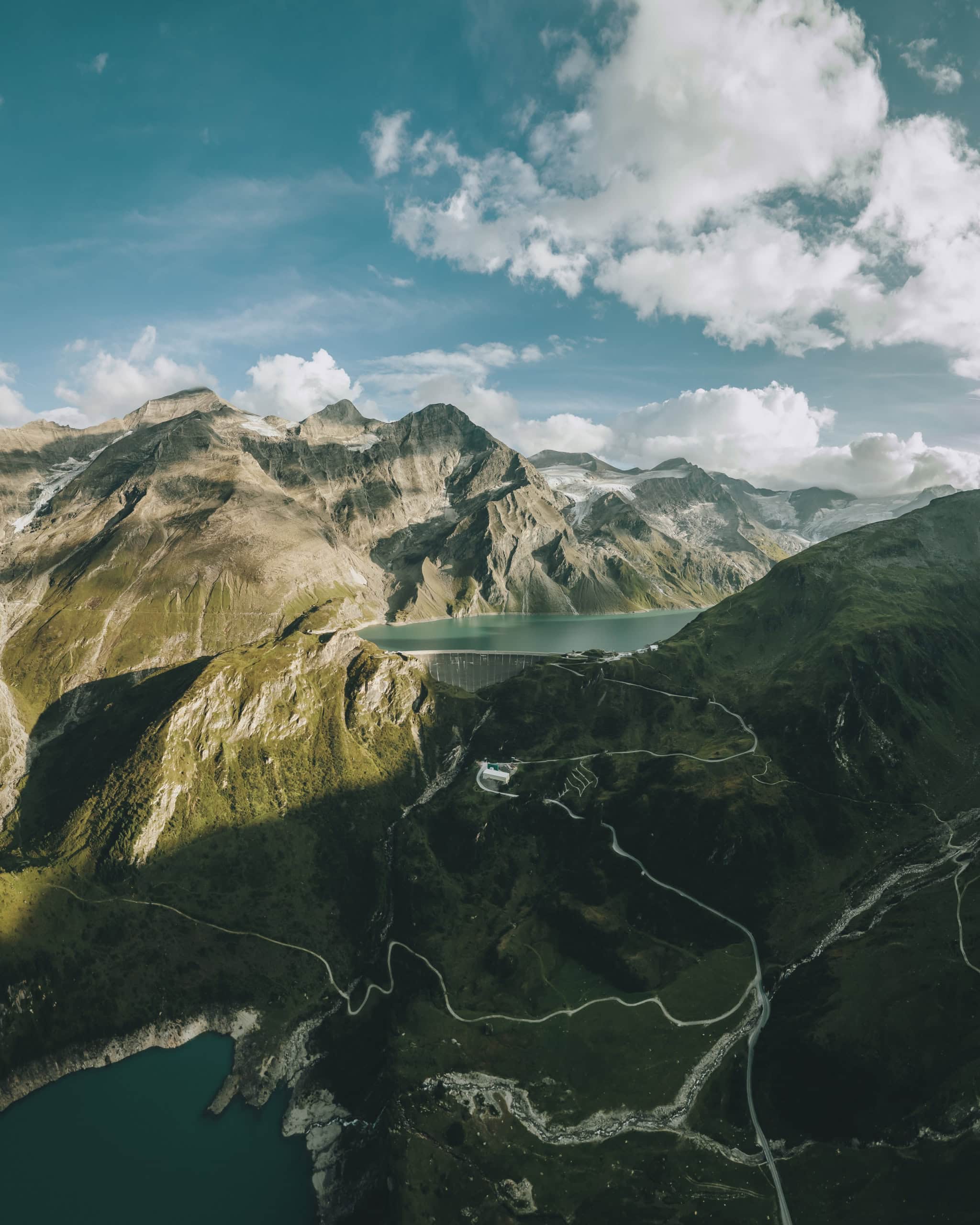Blick auf Hochgebirgsstauseen bei Zell am See-Kaprun.