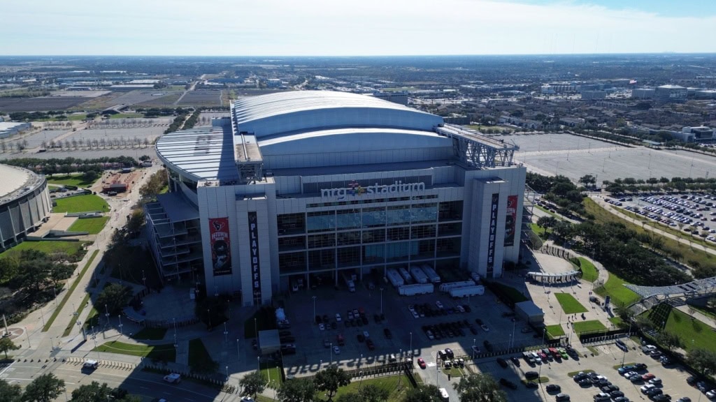 uftaufnahme des NRG Stadium in Houston, Texas. Die Arena ist einer der Spielorte der Fußball-Weltmeisterschaft 2026 und Austragungsort des ersten Deutschland-Spiels.