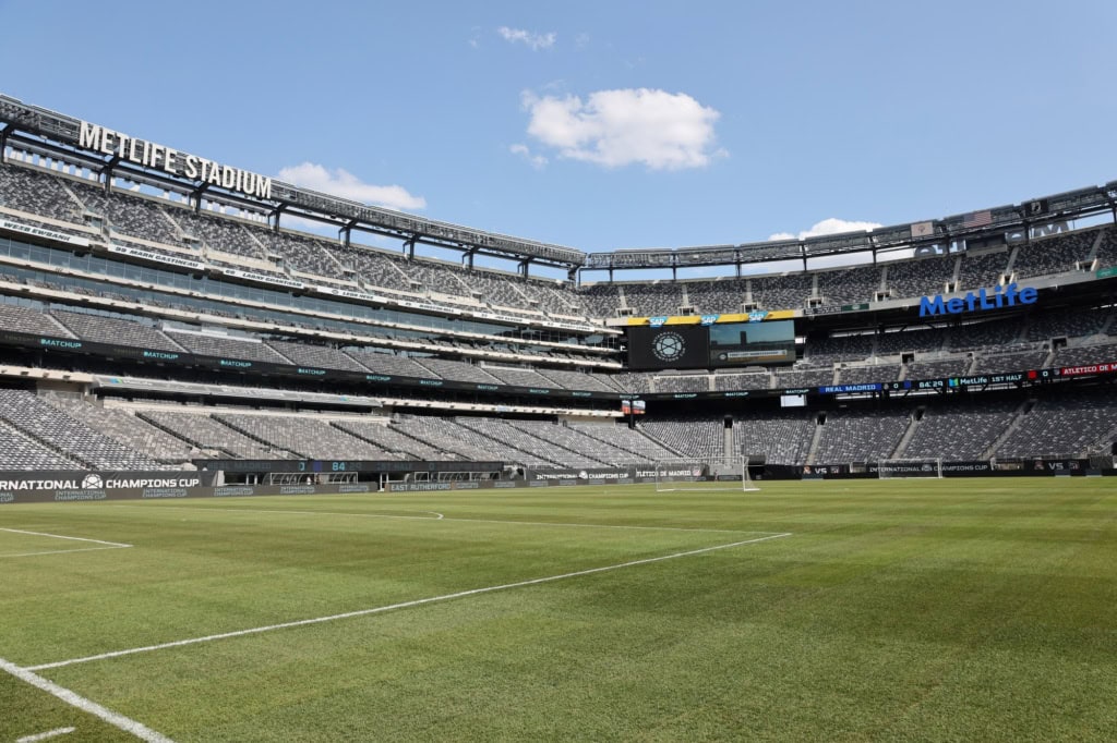 Blick vom Eckpunkt ins leere Metlife Stadium in New Jersey, in dem Deutschland in der WM 2026 gegen Ecuador spielt.