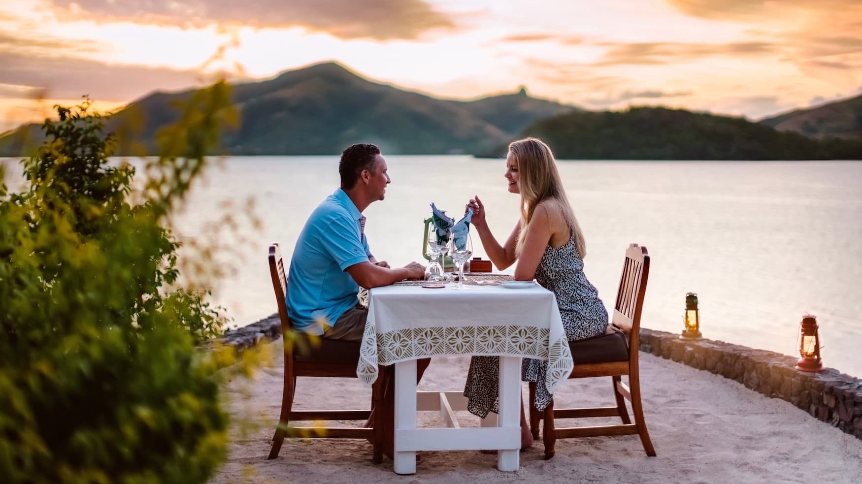 Turtle Island Resort - Couples Outdoor Dining